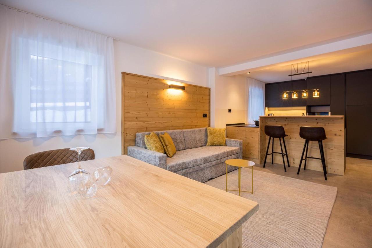 Apartments Armeri Black Dolomites San Vigilio Di Marebbe Eksteriør billede